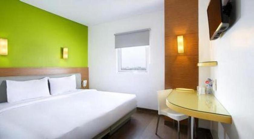 Amaris Hotel La Codefin Kemang Jakarta Exterior photo