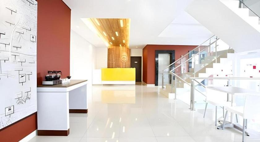 Amaris Hotel La Codefin Kemang Jakarta Exterior photo